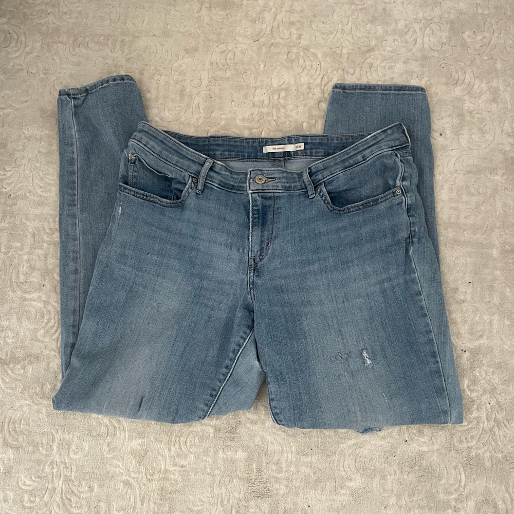 LEVIS - Picture 2 of 3